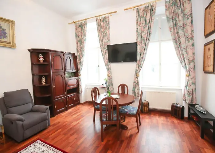 Opera Apartman *